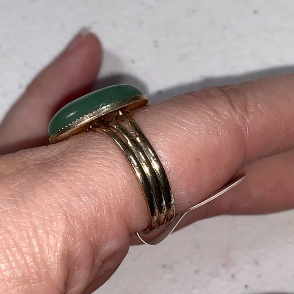 Silver Plated Green Aventurine Cab Ring, Sizeable - Picture 9 of 16